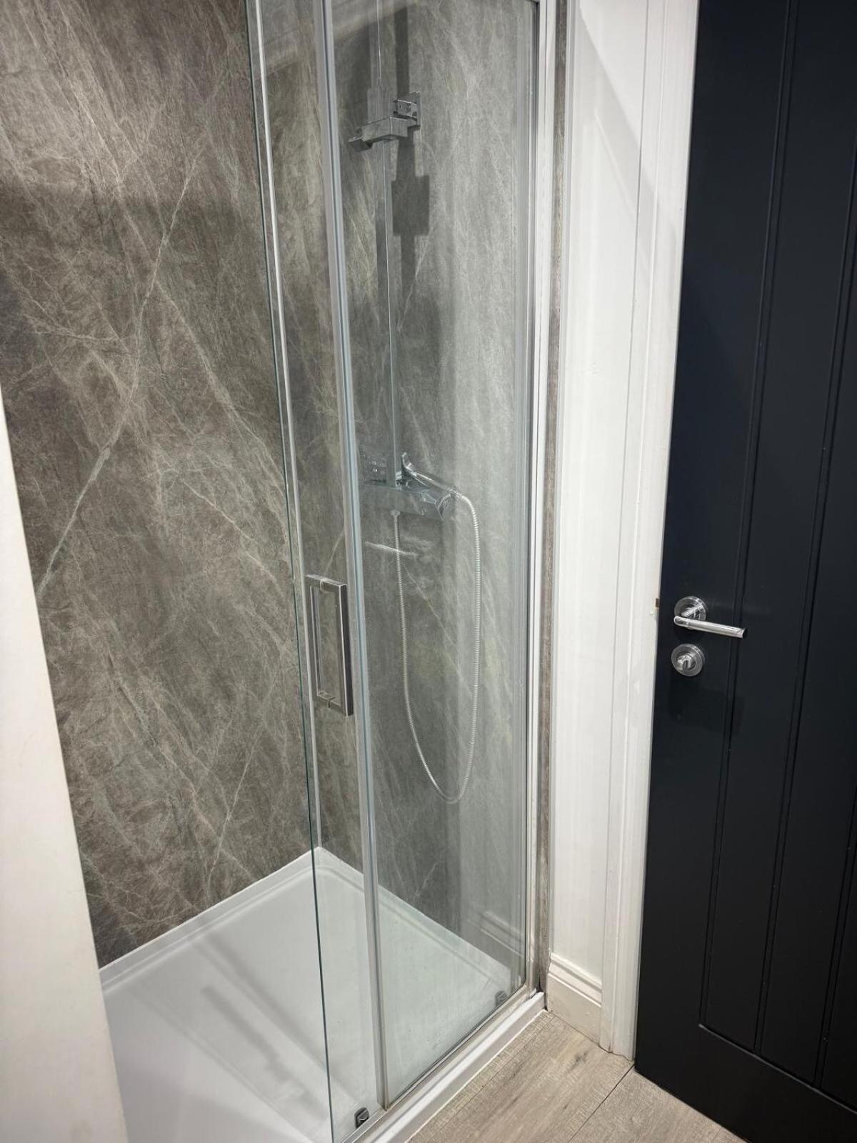 Seaside Studio Apartment Weston-super-Mare Bagian luar foto