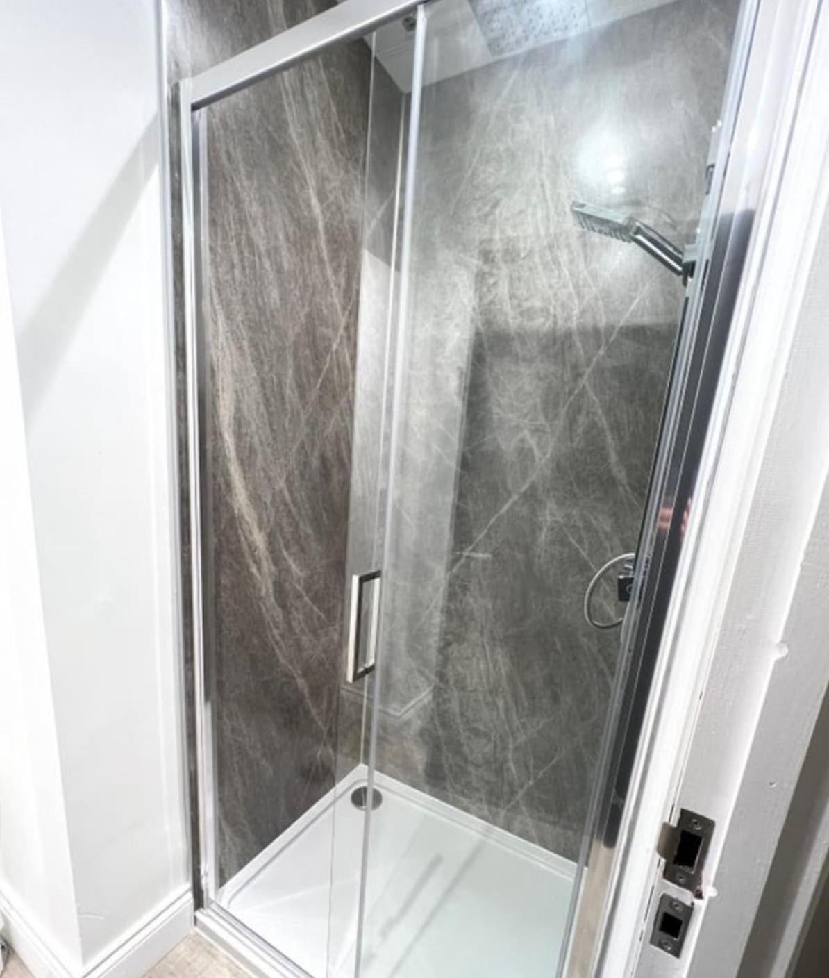 Seaside Studio Apartment Weston-super-Mare Bagian luar foto